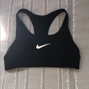 COPY - Xs black Nike sports bra
